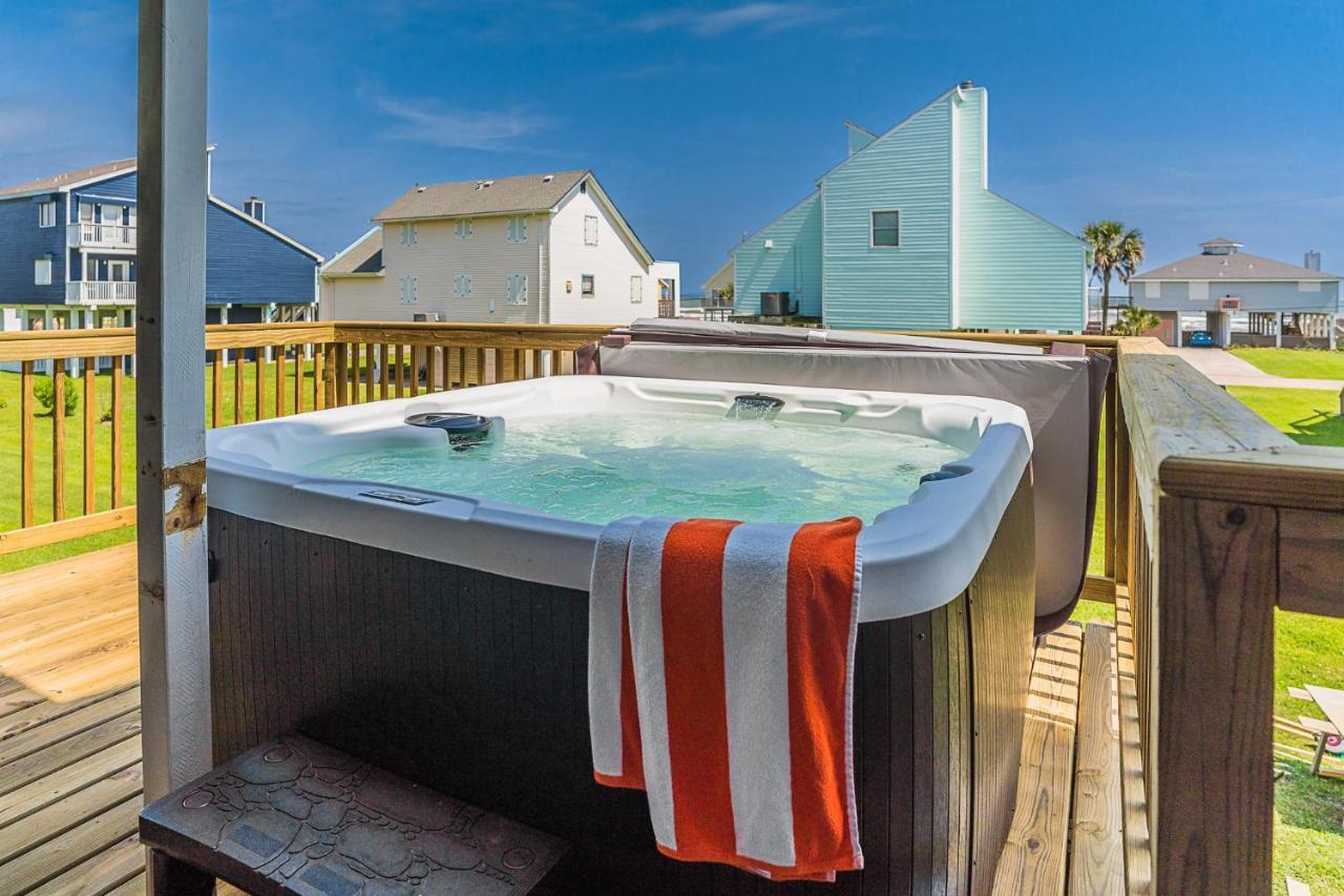 Hot Tub - Ocean Views - Steps To Private Beach - Quiet Location Галвестон Экстерьер фото